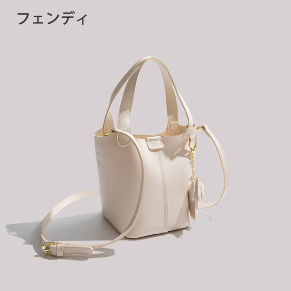กระเป๋าสะพายข้างผู้หญิง กระเป๋าสะพายสไตล์เกาหลี By Japanese フェンディ authentic bag