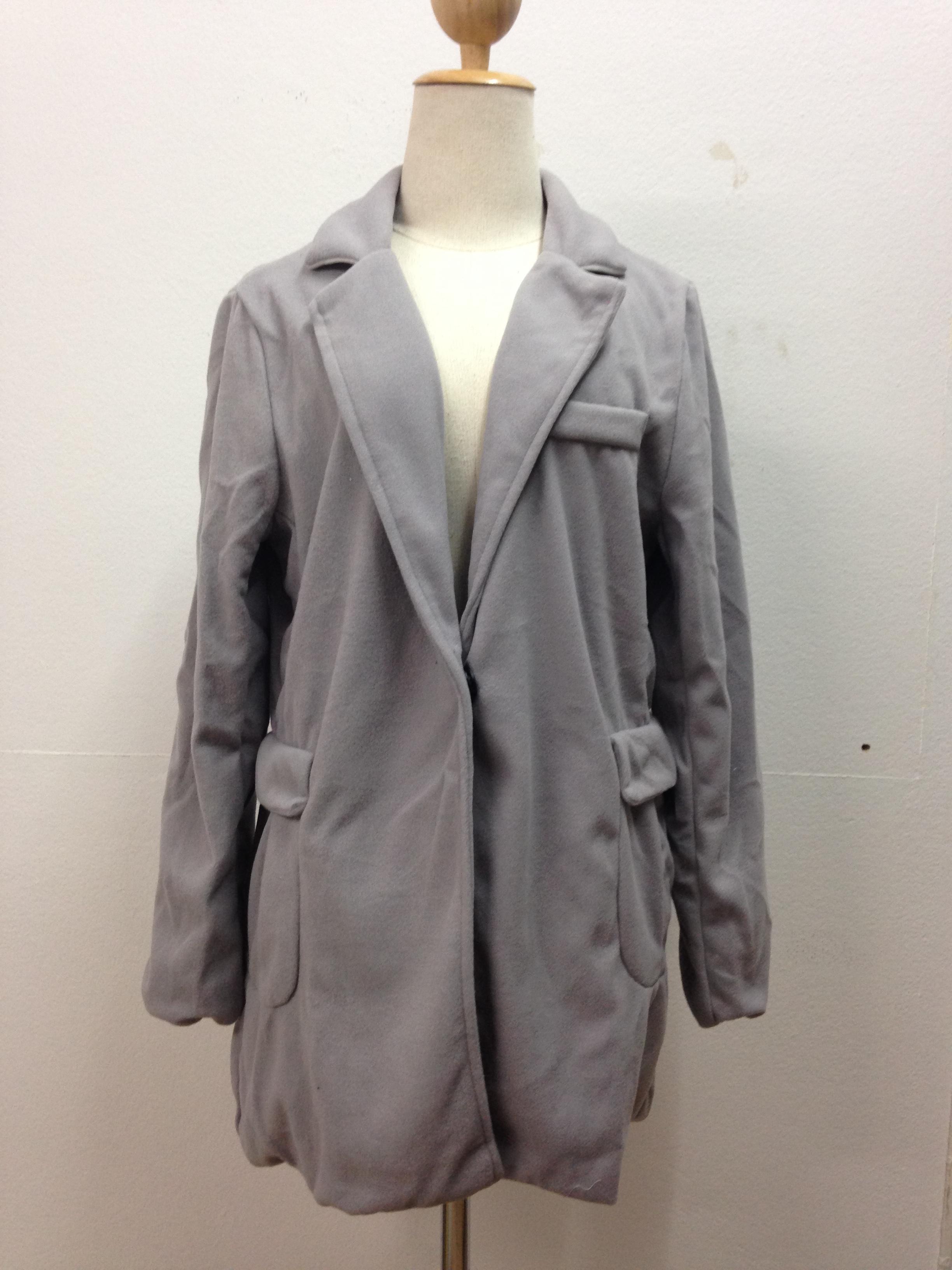 เสื้อโค้ทกันหนาว สไตล์เกาหลี ทรงสวย Classic ผ้าสำลีเนื้อเบา บุซับในกันลม สีเทา พร้อมส่ง GRAY