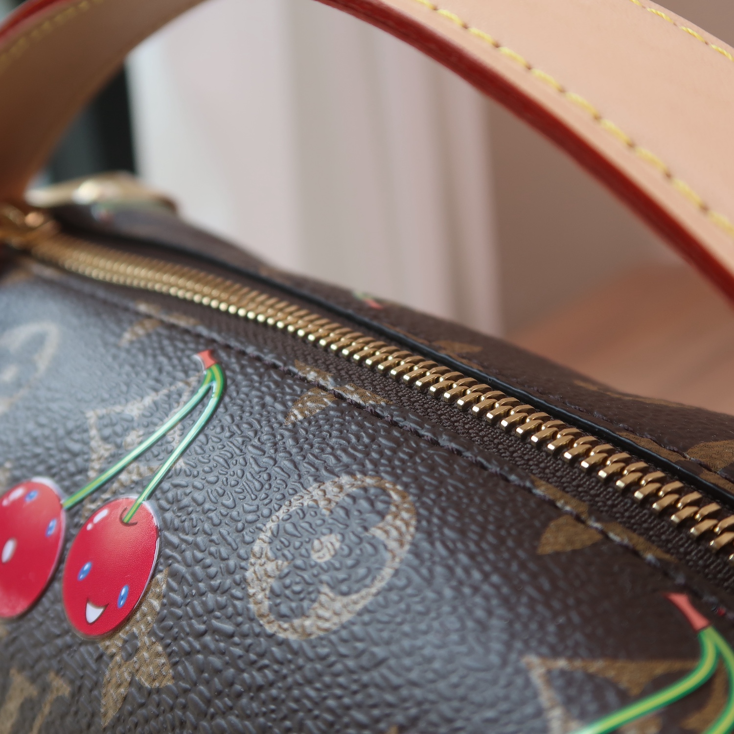 LVxMurakami Monogram Cherry Side Trunk MM (พารากอน 8 วัน)