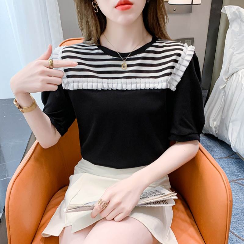 เสื้อยืดวัยรุ่นน่ารักๆ เสื้อวัยรุ่นแขนสั้น เสื้อผ้าวัยรุ่นเกาหลี แบรนด์ Wiyike
