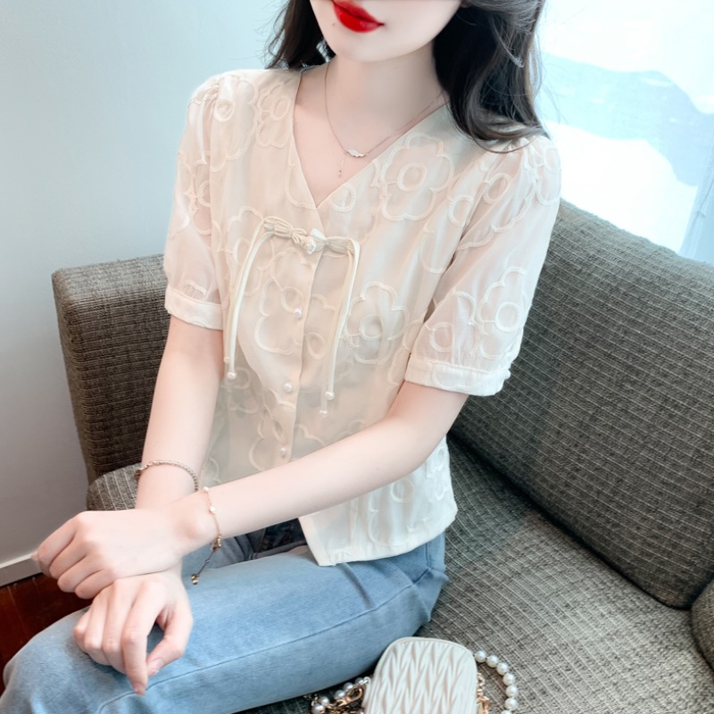 เสื้อเชิ้ตผู้หญิงแขนยาว เสื้อเชิ้ตผู้หญิงใส่ทํางาน 390 บาทต่อชิ้น ฟรีค่าจัดส่ง