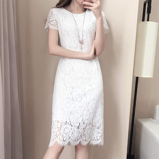 Dress4495 เดรสลูกไม้ทรงเข้ารูป ซิปหลังใส่ง่าย มีซับในอย่างดีทั้งชุด ผ้าลูกไม้คอตตอนเนื้อดีหนาสวย งานดีทรงดีลายสวย เรียบหรูดูแพงสุด ใส่ทำงาน/ใส่ออกงานได้