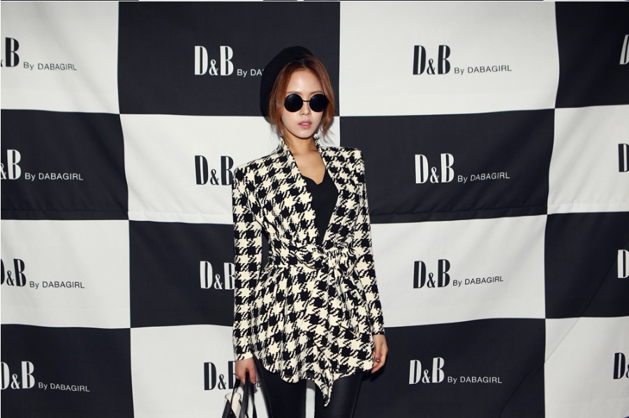 เสื้อคลุมลายชิโนริ ทรงปล่อยเก๋ๆ ใส่ได้หลายแบบ เกาหลีสุดๆ เนื้อผ้า cotton นุ่มนิ่มทิ้งตัว พร้อมส่งเลยจ้า same pic