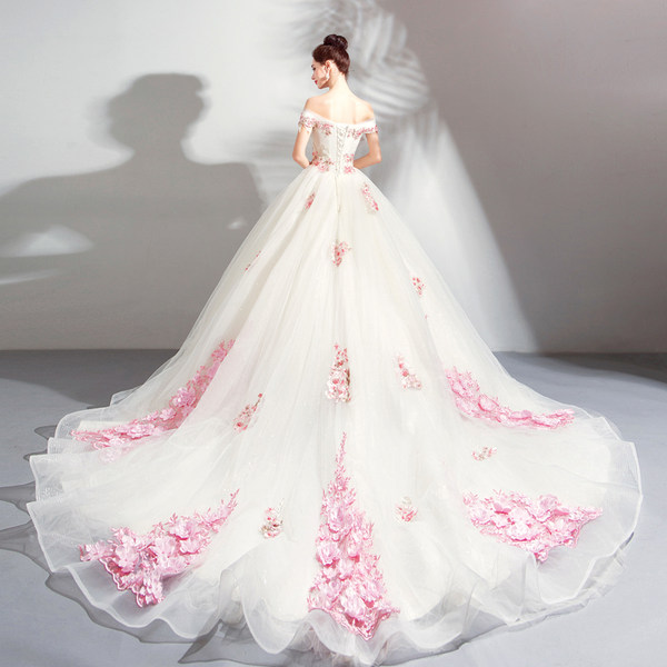 ชุดแต่งงาน Wedding Dress แบรนด์ Angel