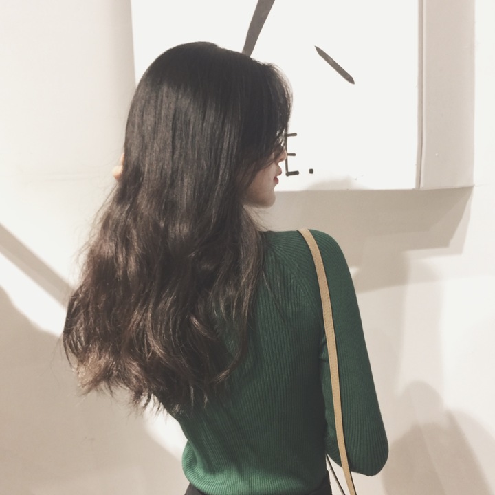 สีเขียว : เสื้อสเวตเตอร์ ไหมพรมคอตั้ง ลายทางในตัว ผ้ายืดได้เยอะ