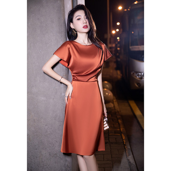 ชุดราตรี ชุดราตรีสวยหรู แบบ ทันสมัย Evening dress