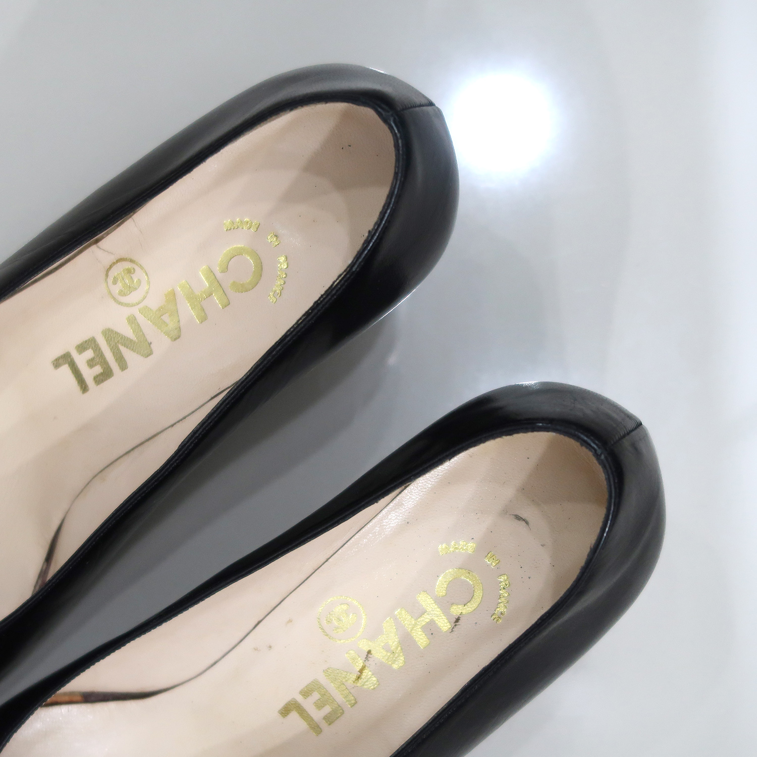 Chanel Black Calf Leather Cap Toe Pumps Size 38.5