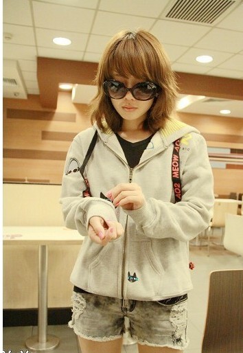 เสื้อกันหนาวสีเทาน่ารัก ตัวฮู้ดต่อผ้าลายแต่งลายตัวการ์ตูน พร้อมส่งค่า