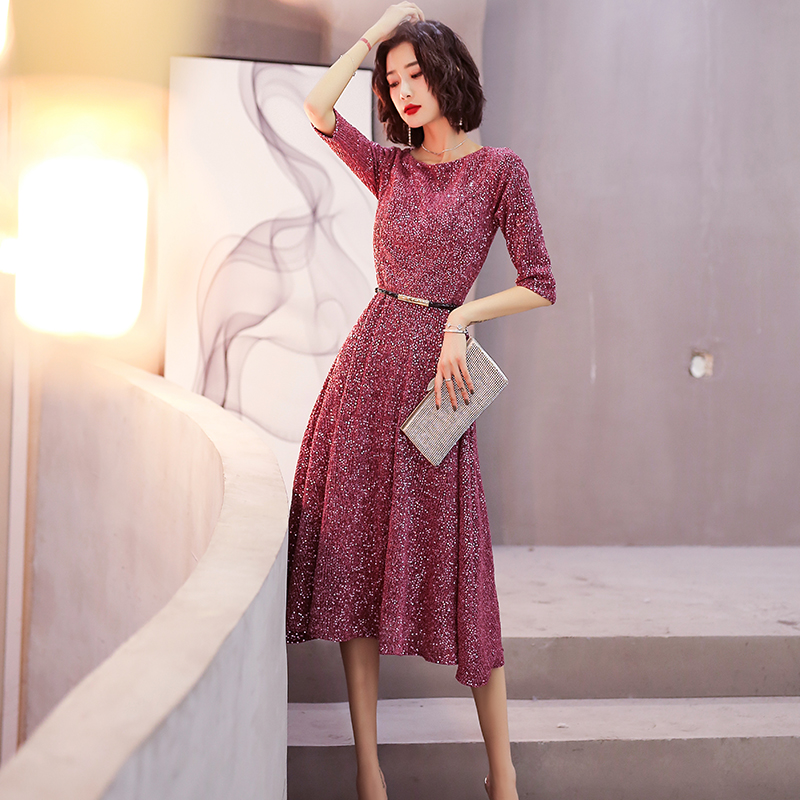 ชุดราตรี ชุดราตรีสวยหรู แบบ ทันสมัย Evening dress