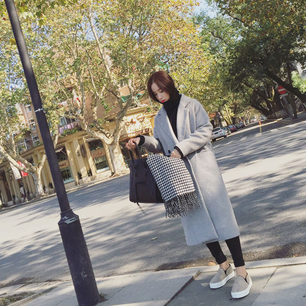 OverCoat เสื้อโค้ทกันหนาว ทรงยาวสีเทา งานดี ผ้าวูลผสมเนื้อหนา เป็นทรง บุซับในกันลม พร้อมส่ง same pic