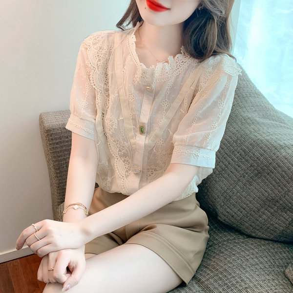 เสื้อลูกไม้ แขนสั้น