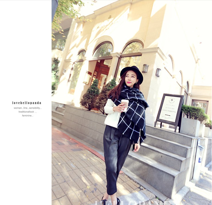 ผ้าพันคอกันหนาว ผ้าคลุมไหล่ ไหมพรมเนื้อเรียบ นุ่ม เกาหลี สีดำ พร้อมส่ง same pic