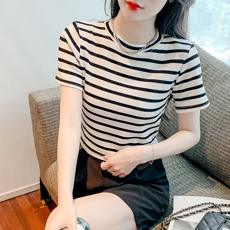 เสื้อเชิ้ตแขนยาววัยรุ่น ลายสวยๆ แบรนด์ YIL AN