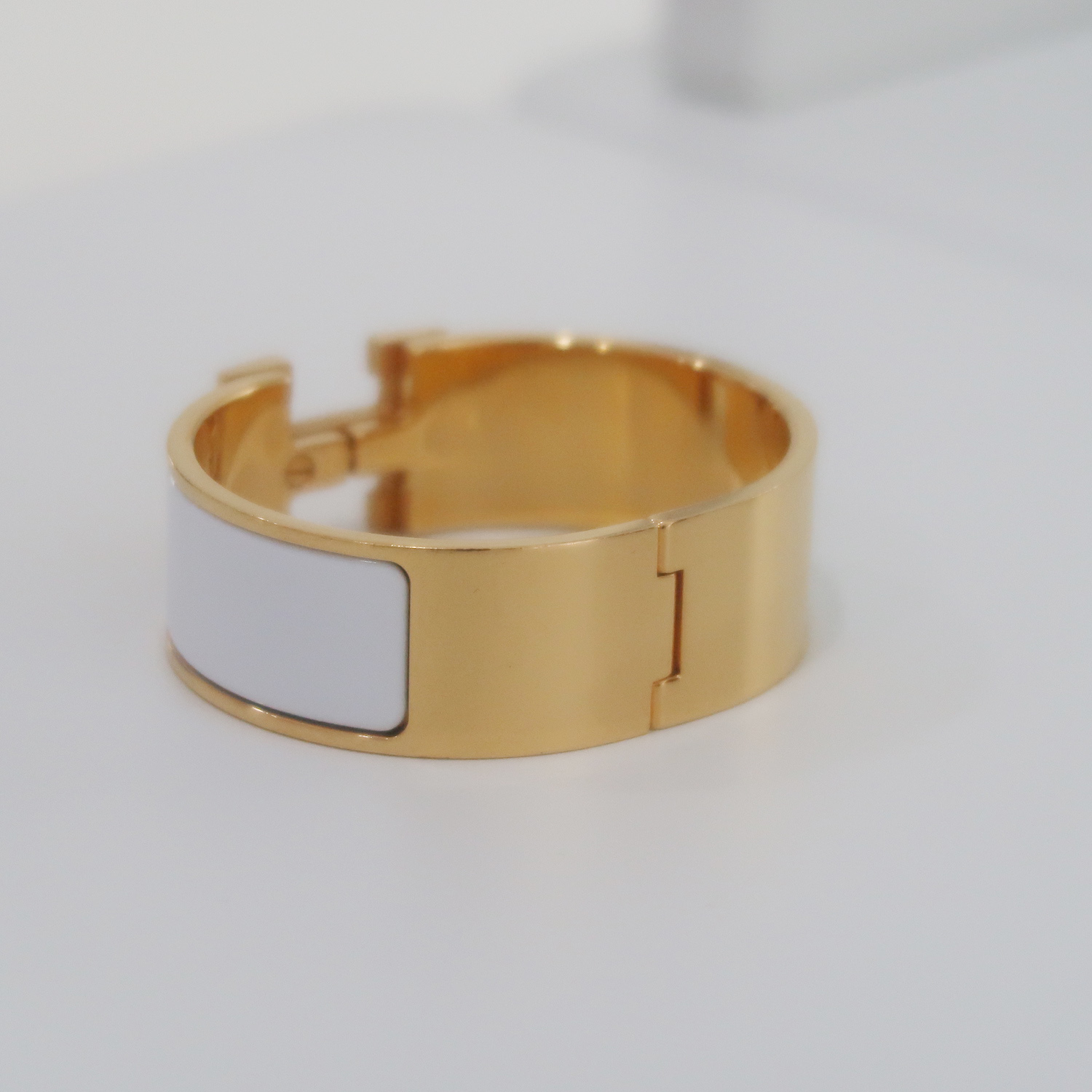 Hermes White Enamel Clic Clac H Bracelet Medium PM