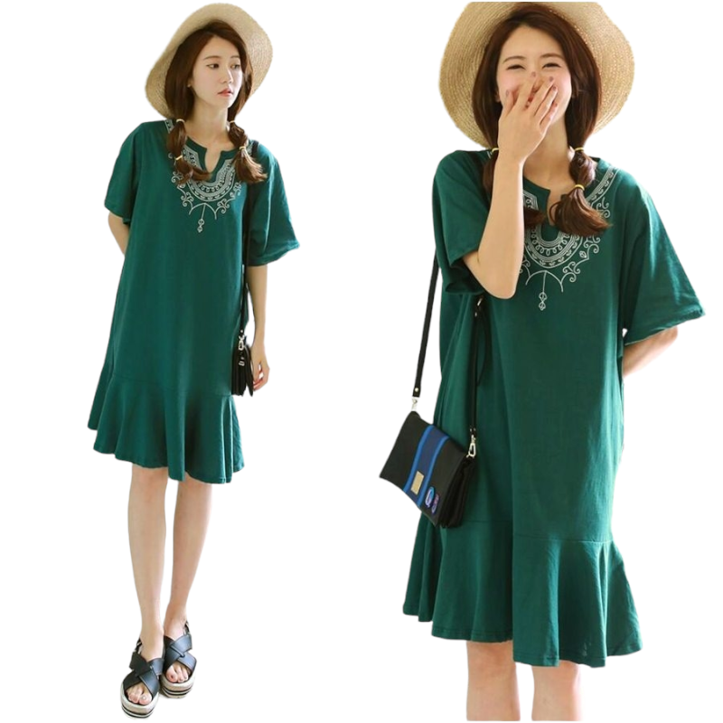 Dress4029 เดรสยาวคลุมเข่าทรงปล่อยสีเขียว ชายระบาย แต่งลายปักช่วงอก ผ้าคอตตอนเนื้อนุ่มมีน้ำหนักทิ้งตัวยืดขยายได้เยอะ งานสวยน่ารักผ้านุ่มใส่สบาย