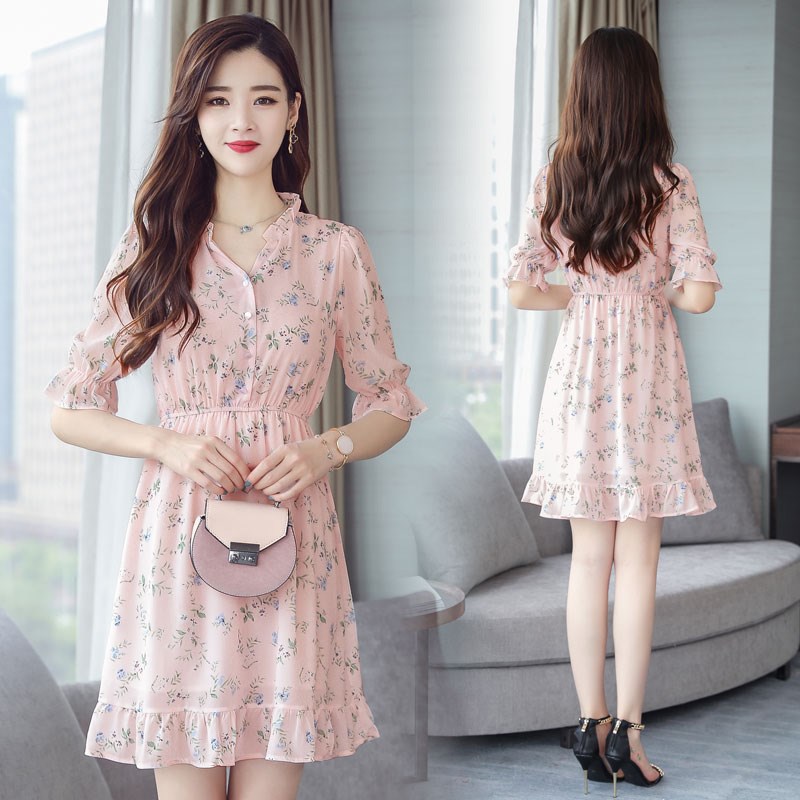Dress4620 เดรสชีฟองลายดอกไม้สีชมพู กระดุมผ่าหน้าช่วงอก ทรงคอวีปกระบายเล็กๆ เอวยางยืด แขนสามส่วนระบาย