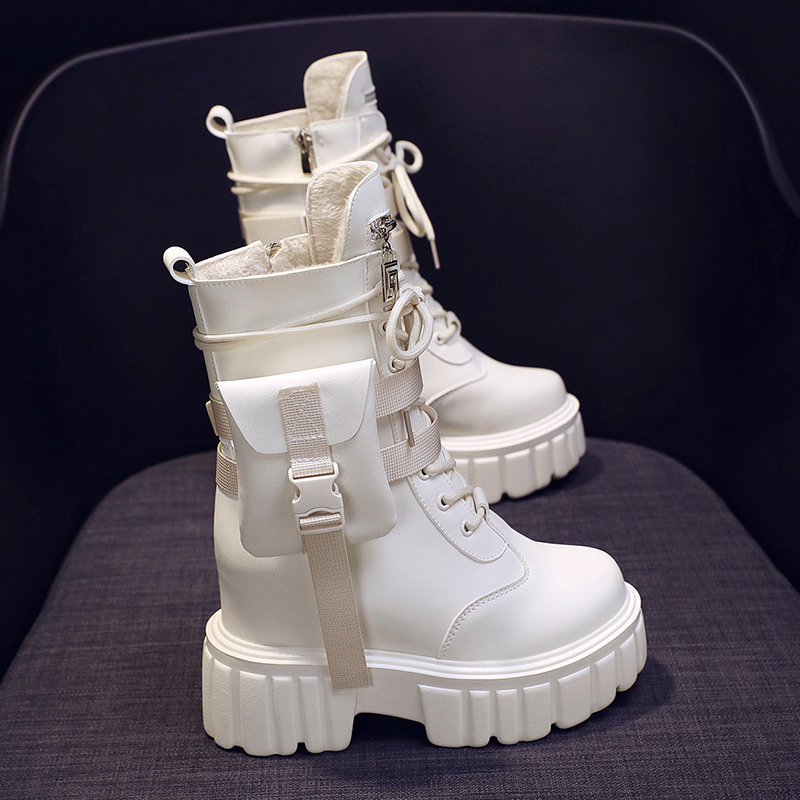รองเท้าผ้าใบเสริมส้นสูง ไซต์35-39 สนใจทักแชท ฟรีค่าส่ง!