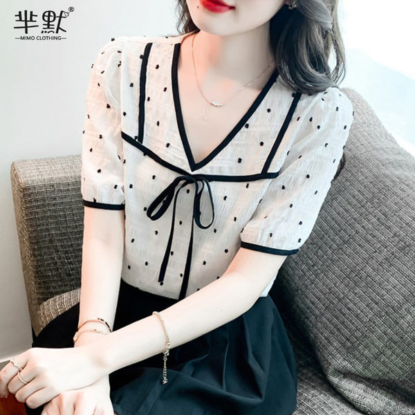 เสื้อลูกไม้ แขนสั้น