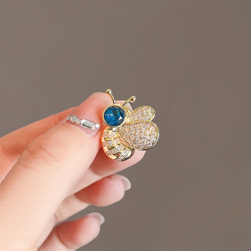 เข็มกลัด เข็มกลัดสวยๆ เข็มกลัดติดเสื้อ Brooch