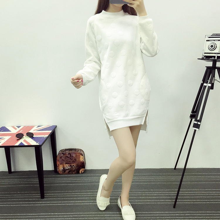 เดรสแขนยาว ทรงน่ารัก มีสีขาวกับสีดำ ผ้า cotton ผสมใยสังเคราะห์ นุ่มลื่น มีเท็กเจอร์ในตัว ผ้าหนานุ่ม ยืดได้เยอะ same pic