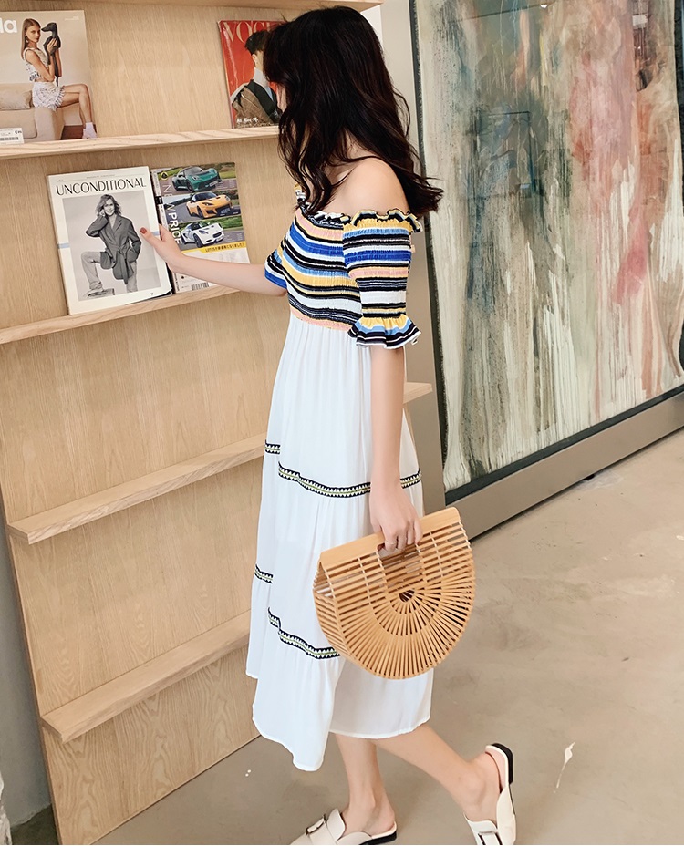 Dress4586 เดรสยาวเปิดไหล่สม็อครอบอกและเอว ช่วงบนผ้าคอตตอนลายริ้วโทนสีคัลเลอร์ฟูล ตัดต่อกระโปรงชีฟองเนื้อดีหนามีน้ำหนักสีขาวตกแต่งด้วยแถบเส้นลายกราฟฟิคดูมีดีเทล มีซับในอย่างดี งานเกรดพรีเมียมดูสวยแพง