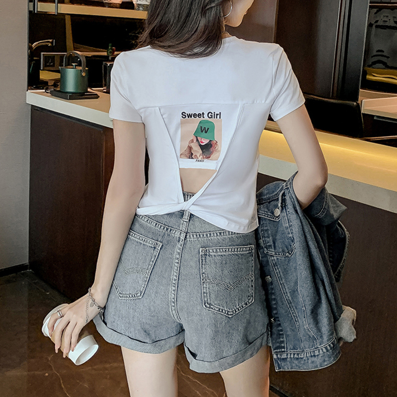 เสื้อผ้าวัยรุ่นเกาหลี เสื้อยืดวัยรุ่นผู้หญิง มีขนาด S M L XL
