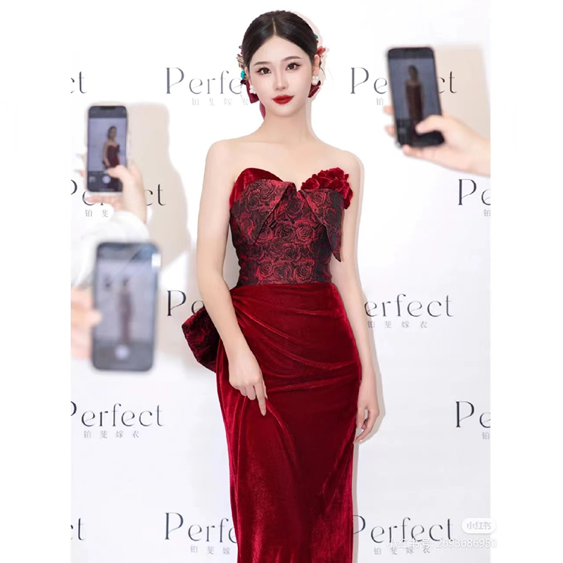 ชุดราตรี ชุดราตรีสวยหรู แบบ ทันสมัย Evening dress