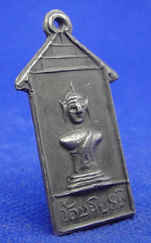 พระวัดมะโนรม หลวงพระบาง