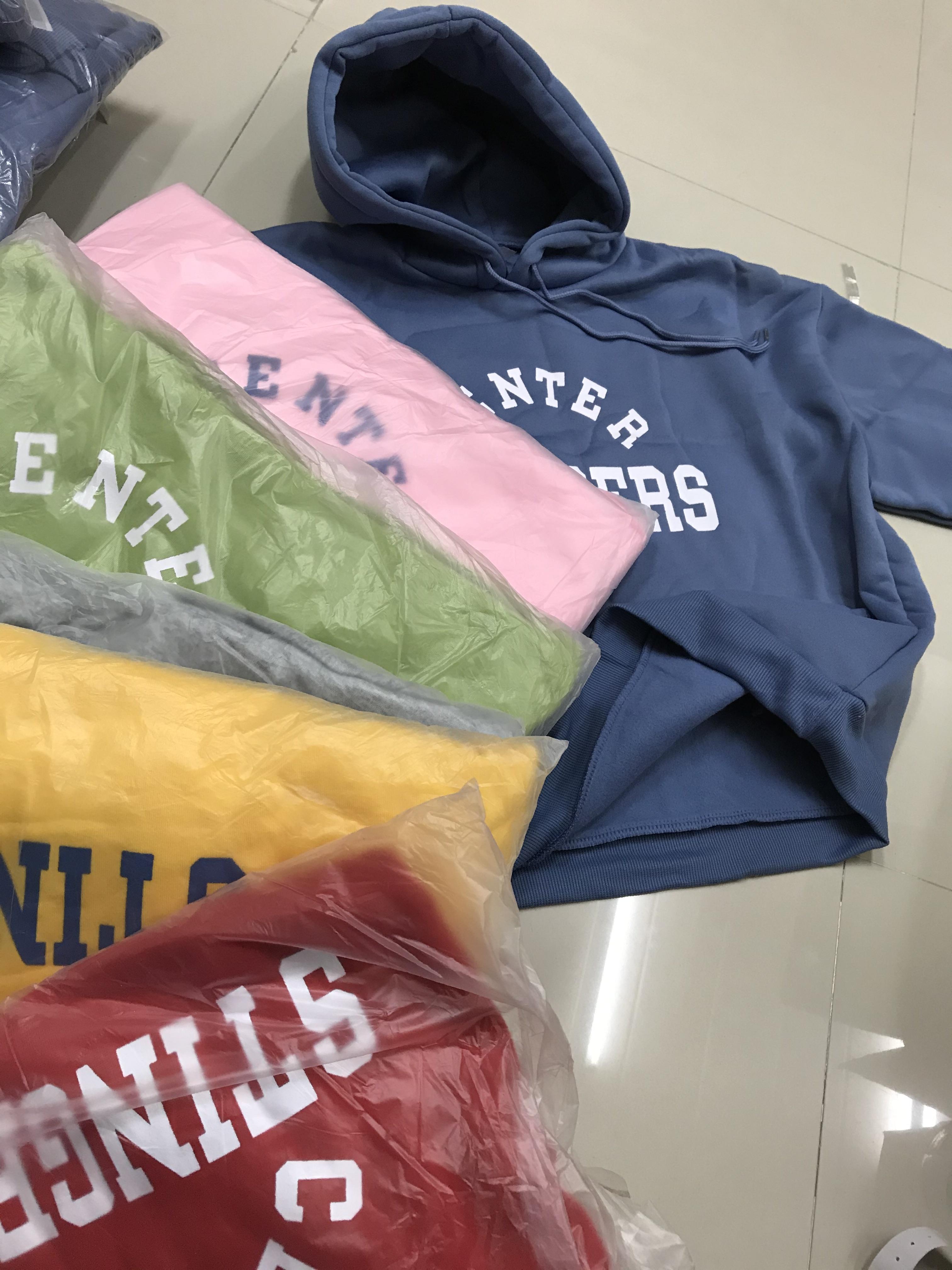 เสื้อกันหนาวฮู้ดดี้ แฟชั่นเกาหลี สกรีนลายน่ารัก ผ้าเนื้อนุ่ม ด้านในเป็นผ้าสำลี กันหนาวได้จ้า พร้อมส่ง งานจริงในภาพสุดท้าย