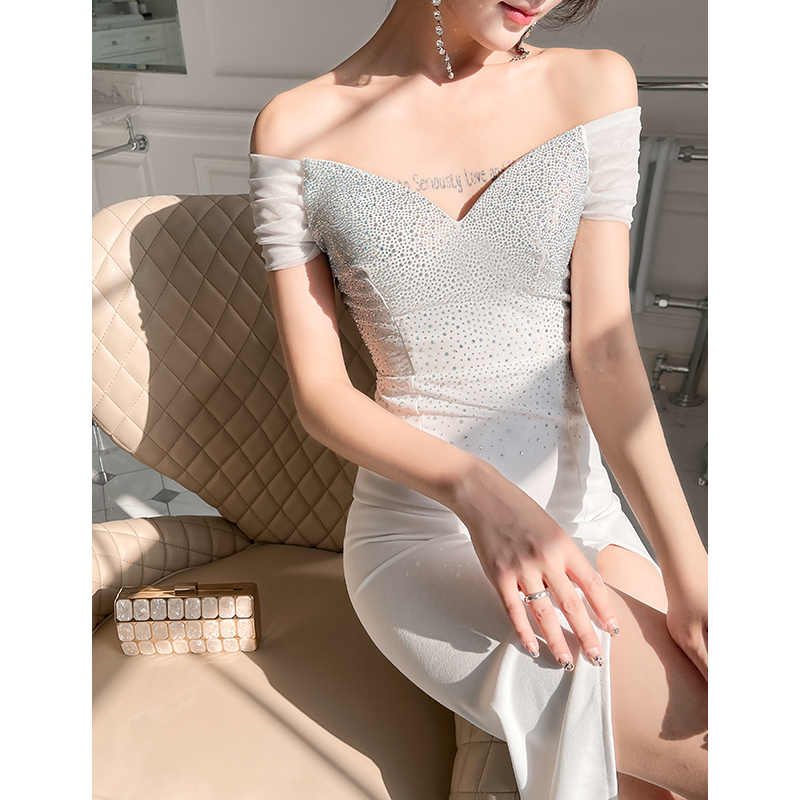 ชุดราตรี ชุดราตรีสวยหรู แบบ ทันสมัย Evening dress