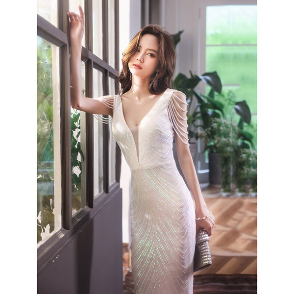 ชุดราตรี ชุดราตรีสวยหรู แบบ ทันสมัย Evening dress