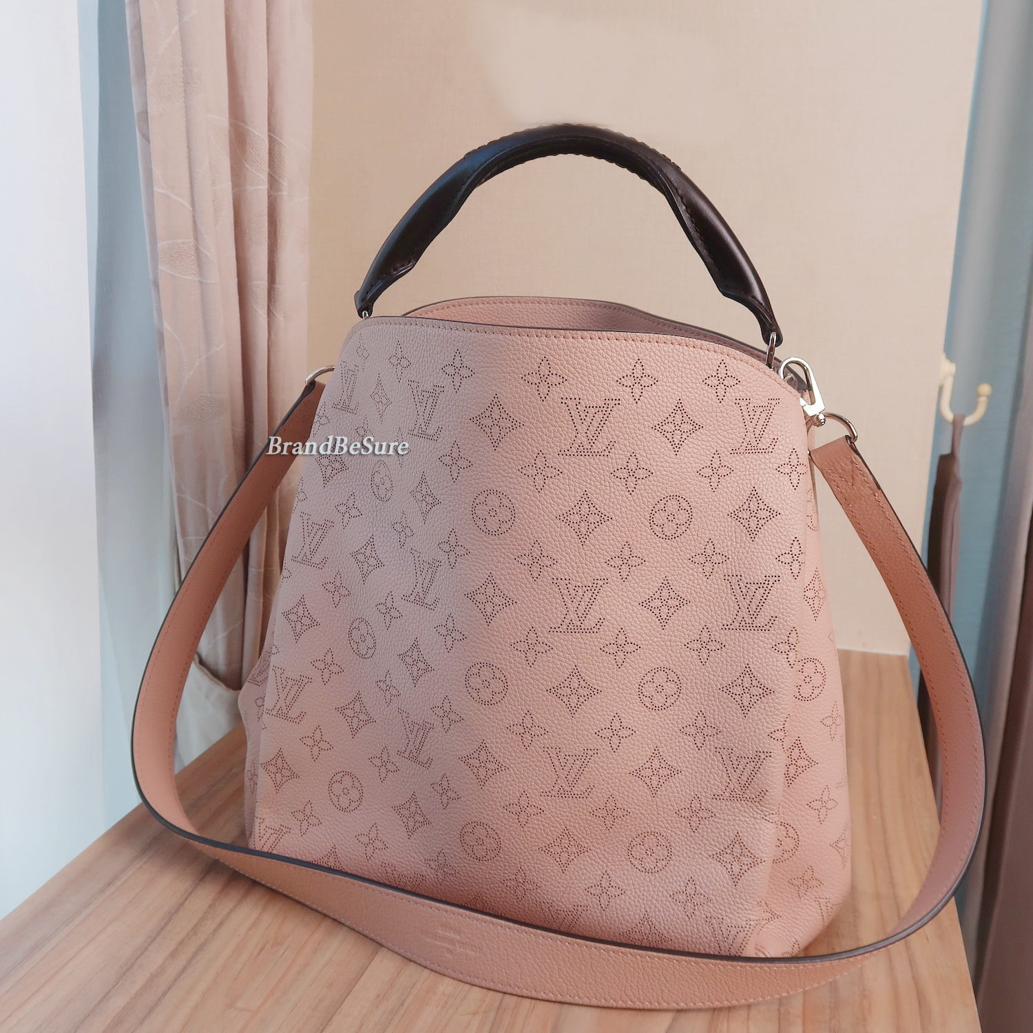Louis Vuitton Magnolia Monogram Mahina Leather Babylone PM SHW