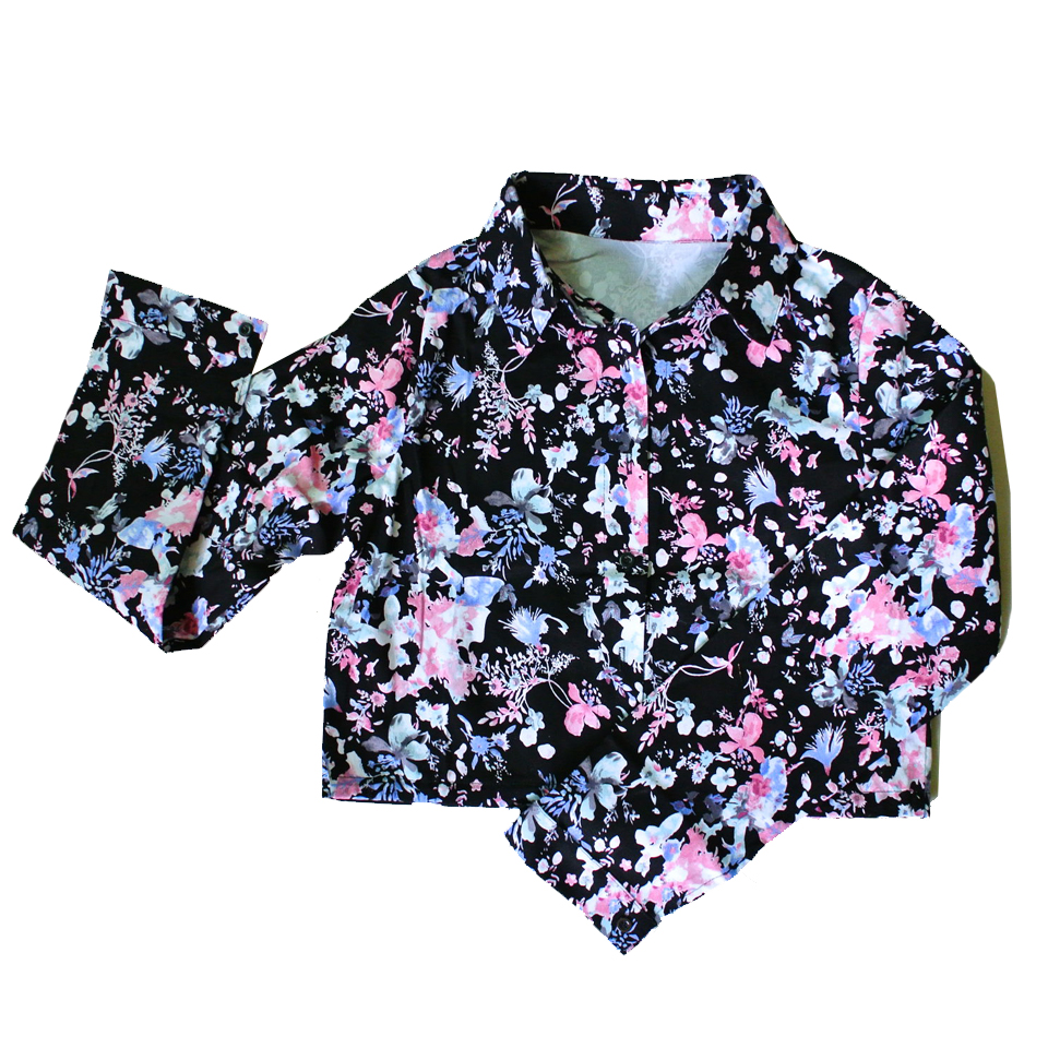 เสื้อผ้าเข้าชุด เสื้อพร้อมกางเกง