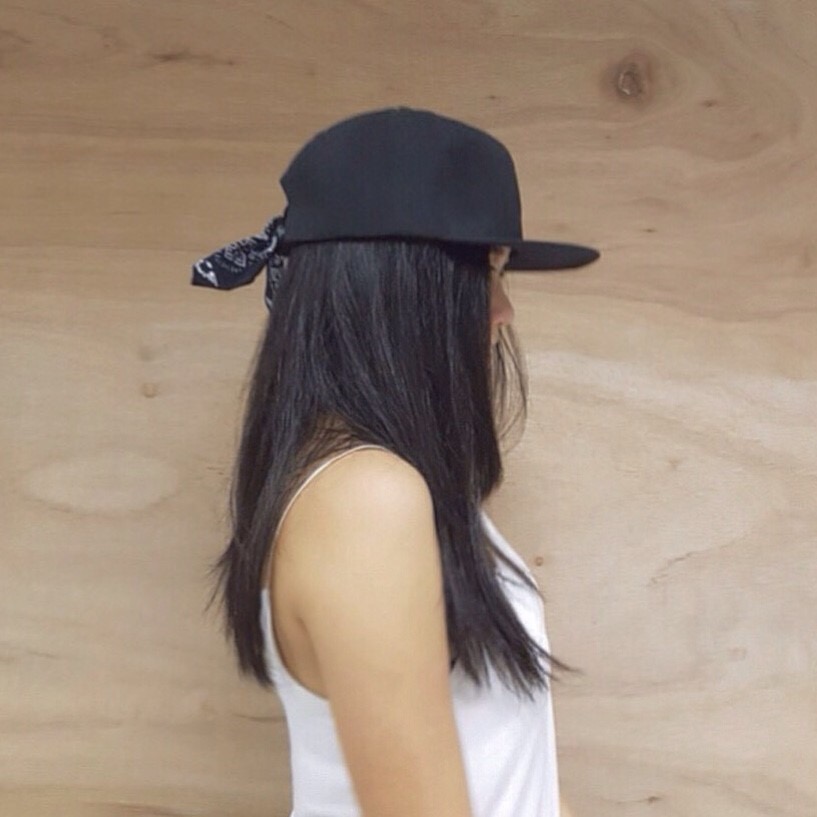 หมวกทรงฮิปฮอป ผ้าชาลีสีดำ แต่งโบว์เก๋ๆด้านหลัง ดำ free