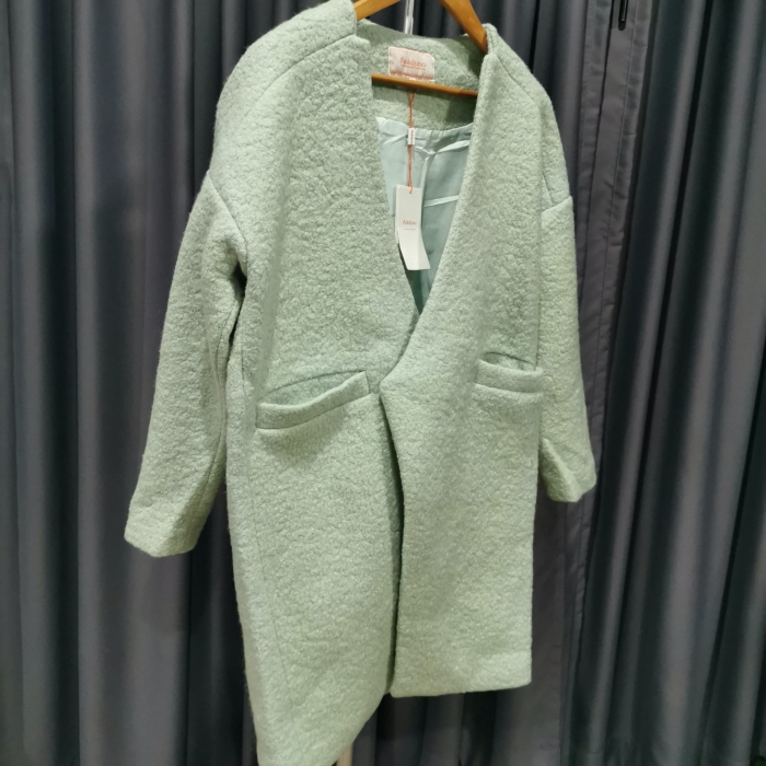 OverCoat เสื้อโค้ทกันหนาว ทรงโคล่งสีเขียวอ่อน ผ้าวูลผสมเนื้อดี บุซับในกันลม พร้อมส่ง สีเขียวอ่อน