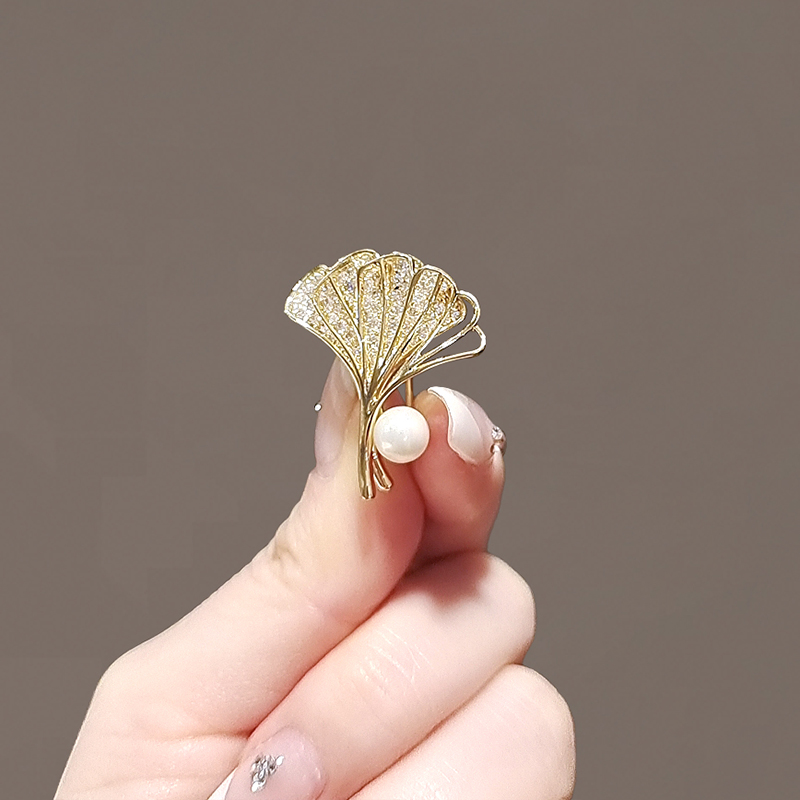 เข็มกลัด เข็มกลัดสวยๆ เข็มกลัดติดเสื้อ Brooch