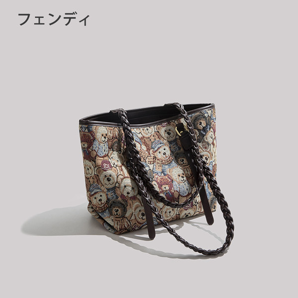กระเป๋าสะพายข้างผู้หญิง กระเป๋าสะพายสไตล์เกาหลี By Japanese フェンディ authentic bag