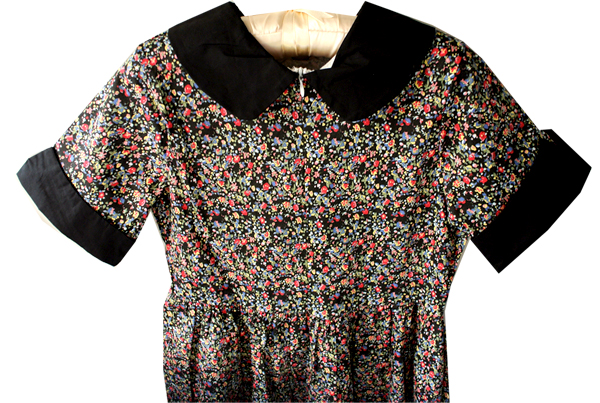 ชุดเดรสคอบัวลายดอก