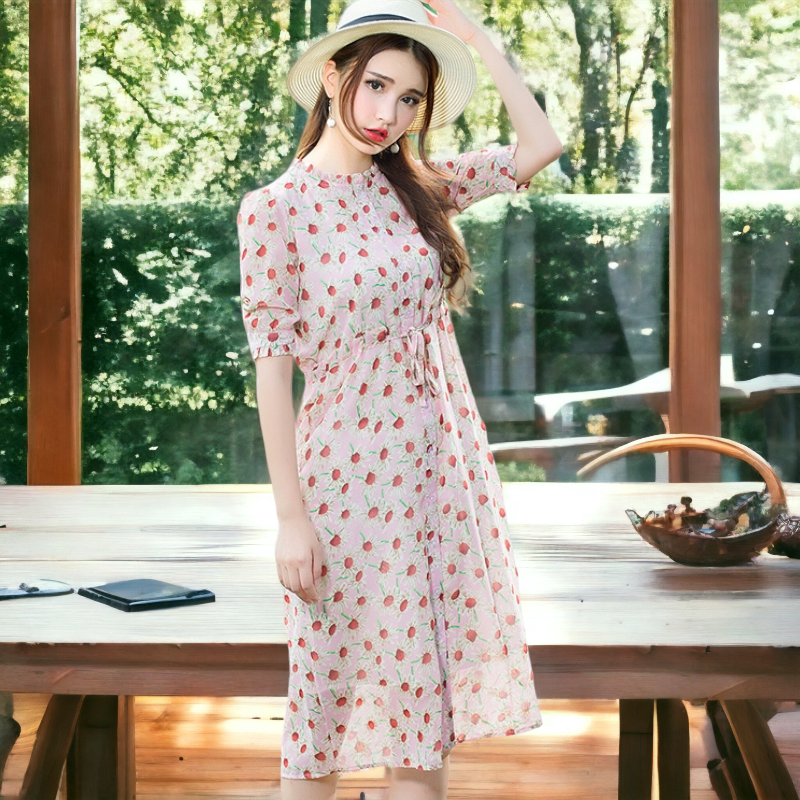 Dress4158 แม็กซี่เดรสยาวทรงสวยลายดอกทานตะวันพื้นสีชมพู คอระบาย กระดุมผ่าหน้า แขนยาวกระดุมข้อมือ มีเชือกผูกรูดเอวปรับได้ตามสัดส่วน มีซับในอย่างดีทั้งชุด ผ้าชีฟองเกรดพรีเมียม