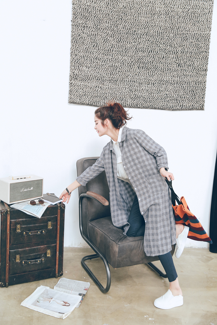 เสื้อคลุมตัวยาว ลายสก๊อตสีเทา แฟชั่นเกาหลี พร้อมส่ง