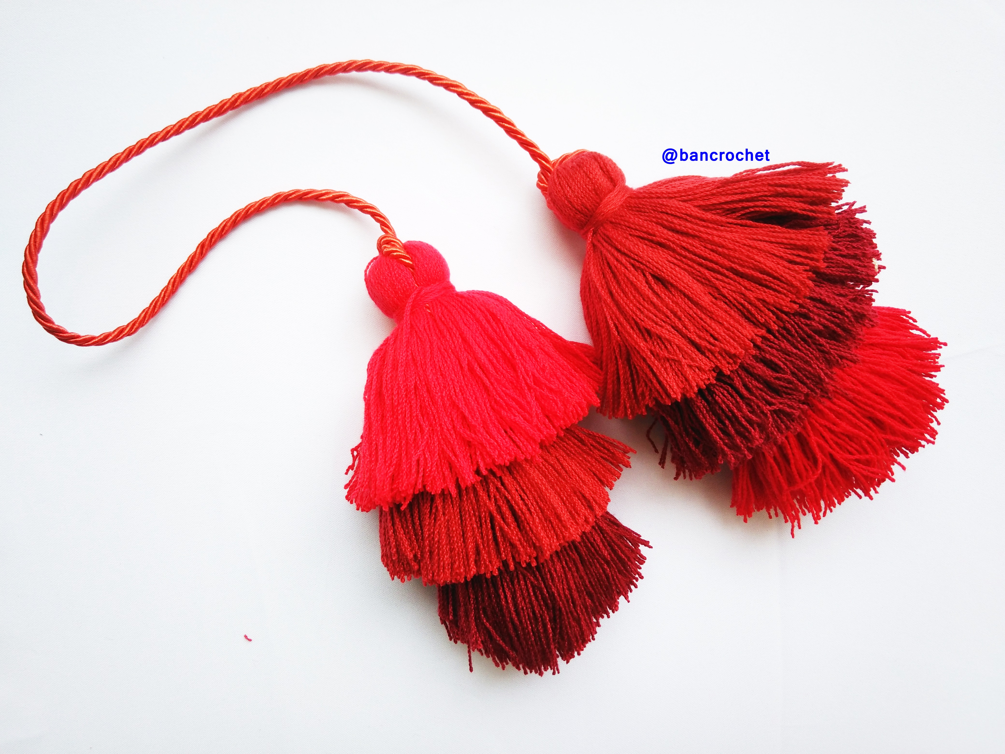 Bancrochet พู่ห้อยกระเป๋า/ที่ห้อยกระเป๋าแฮนด์เมด Tassels keychain hanging for bags หลากสี 4 นิ้ว