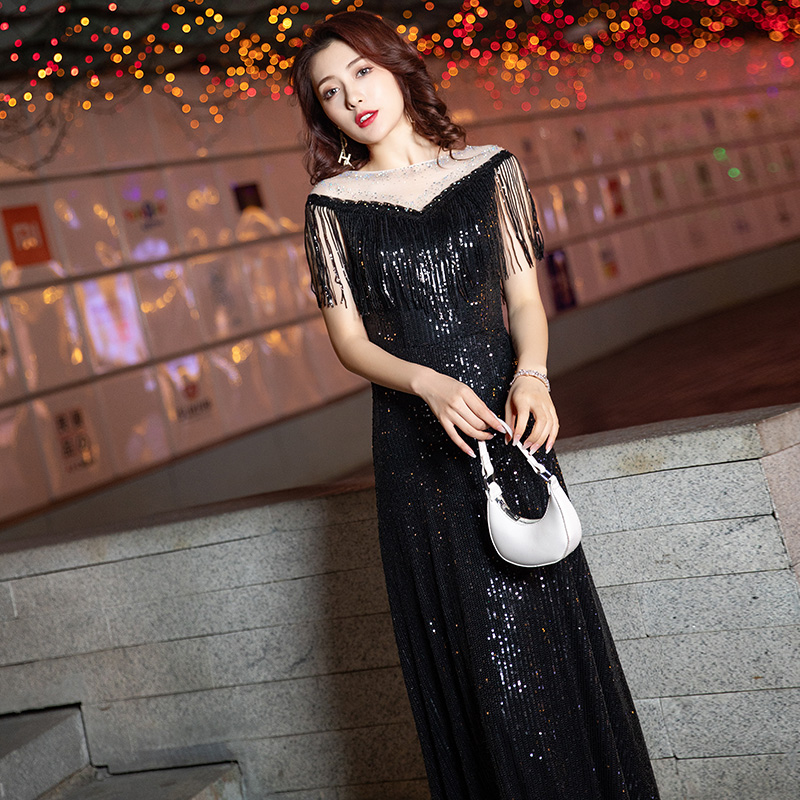 ชุดราตรี ชุดราตรีสวยหรู แบบ ทันสมัย Evening dress