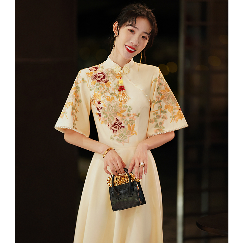 ชุดราตรี ชุดราตรีสวยหรู แบบ ทันสมัย Evening dress