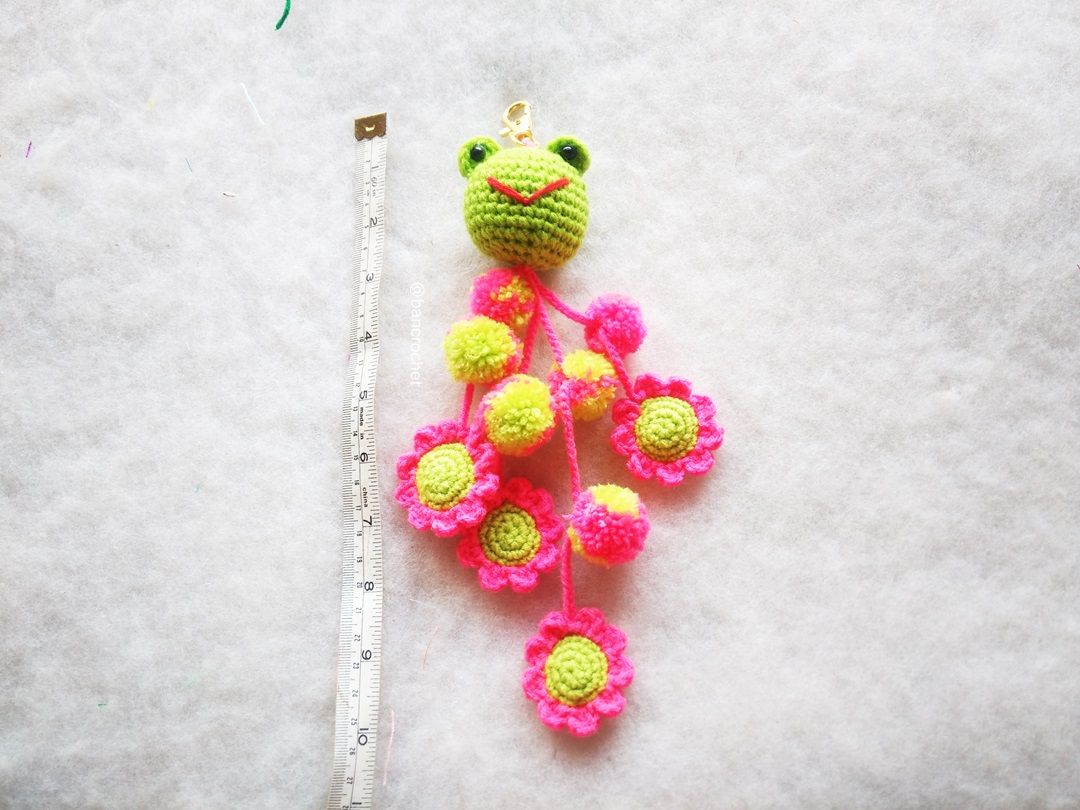 Bancrochet พวงกุญแจห้อยกระเป๋าเคโระน้อย kero sunflowers keychains สีเขียว 10 นิ้ว