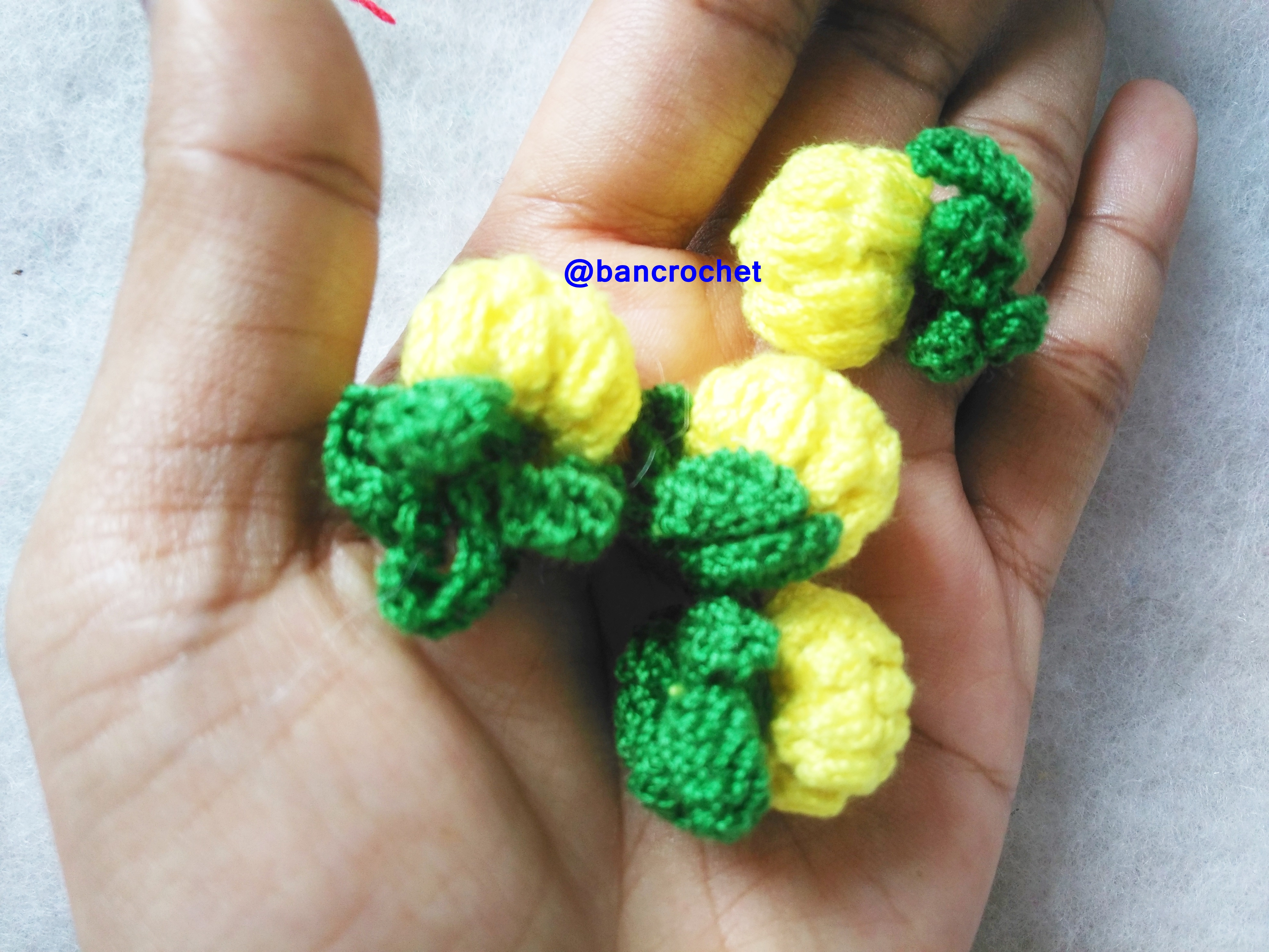 Bancrochet สับปะรดจิ๋วถักโครเชต์ crochet pineapple เหลือง 2 cm
