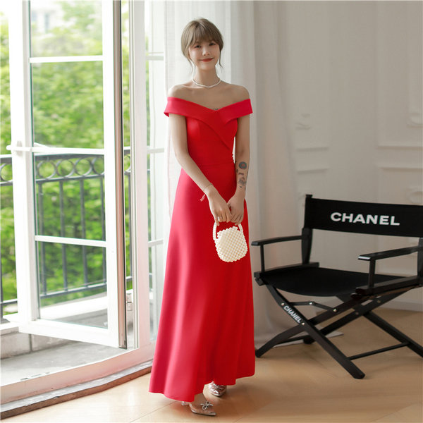 ชุดราตรี ชุดราตรีสวยหรู แบบ ทันสมัย Evening dress