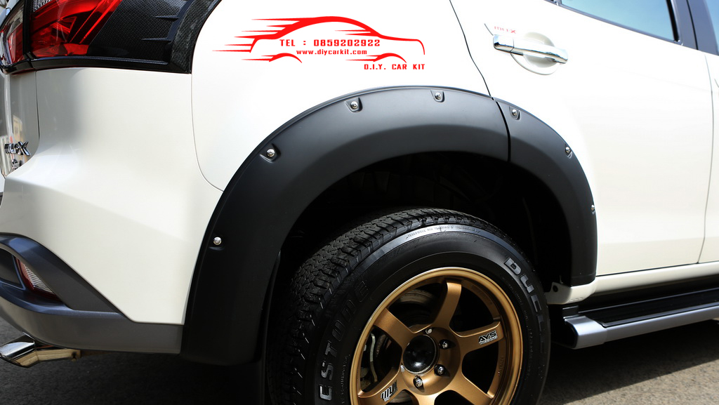 คิ้วล้อ V.3 มีน็อต(6นิ้ว) ISUZU MU-X ปี 17-20