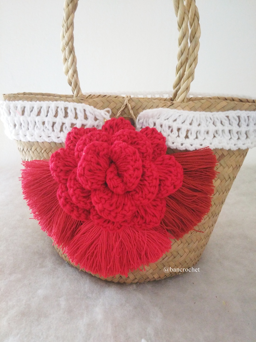 กระเป๋าสานกระจูดประดับดอกไม้ grajood basket weave bags ธรรมชาติ 7*10*7*12 นิ้ว