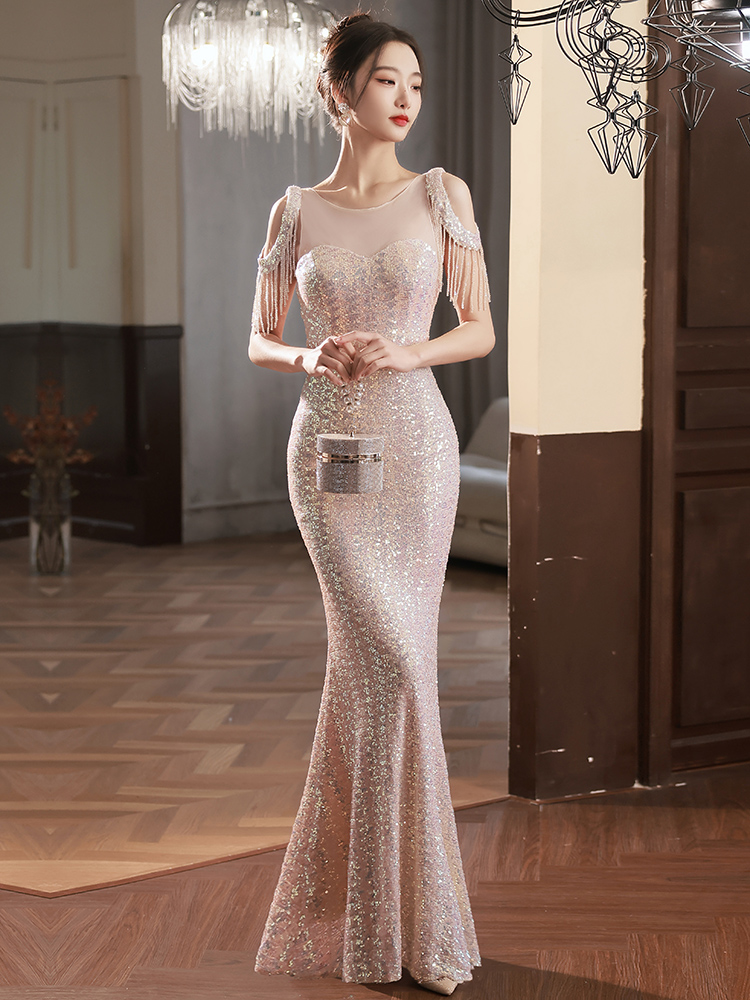 ชุดราตรี ชุดราตรีสวยหรู แบบ ทันสมัย Evening dress