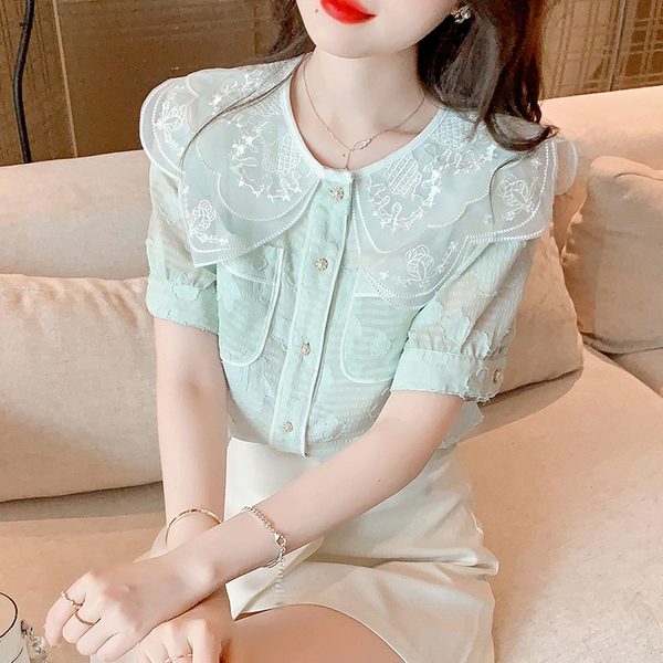 เสื้อลูกไม้ แขนสั้น